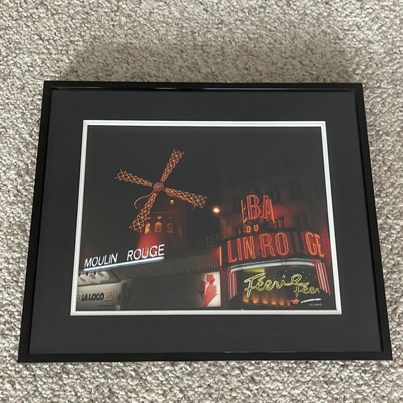 Framed Moulin Rouge Photograph - Picture 1 of 2